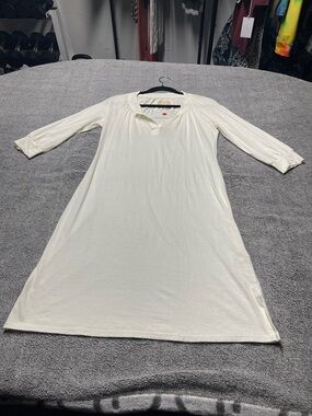 Relaxed Cream Midi Dress with 3/4 Sleeves